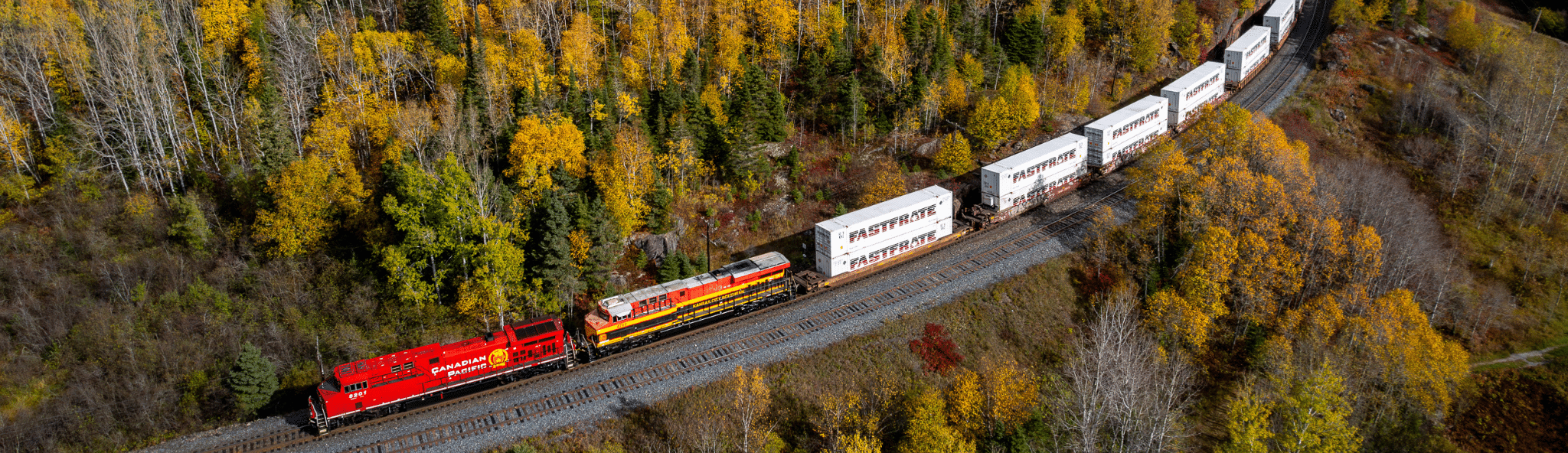 CP Rail train carrying Fastfrate containers
